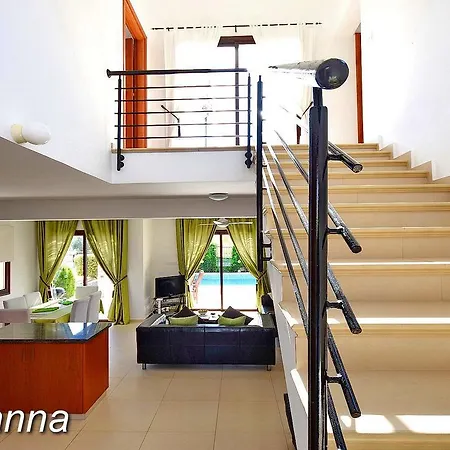 Villa Airianna Coral Bay