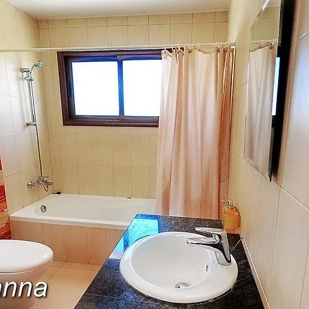 Airianna Coral Bay Peyia