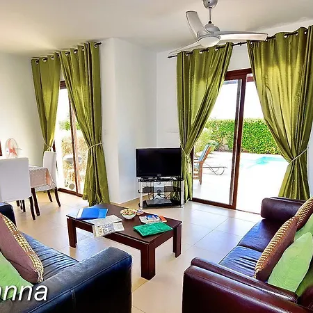 Βίλα Airianna Coral Bay